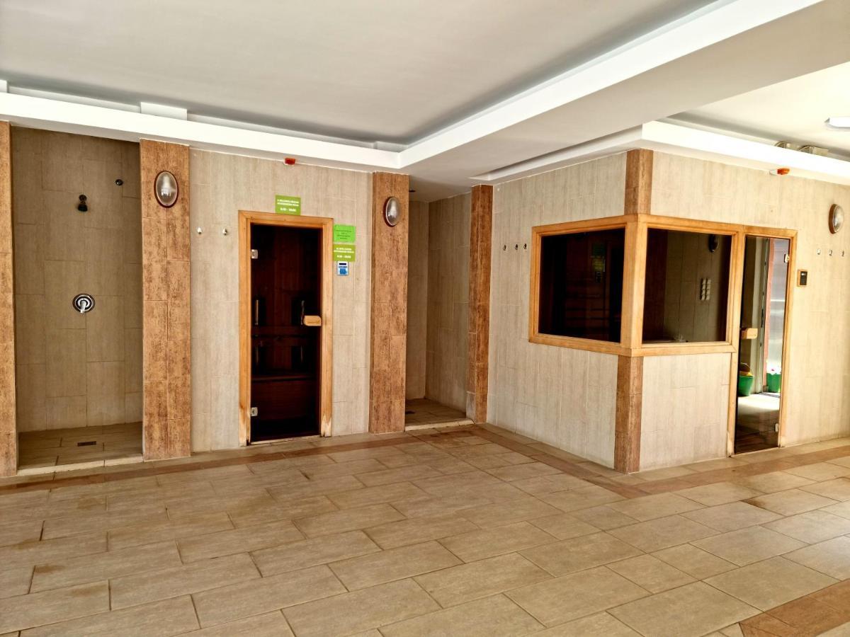 Relax Wellness Apartman Hajdúszoboszló Apartamento Exterior foto