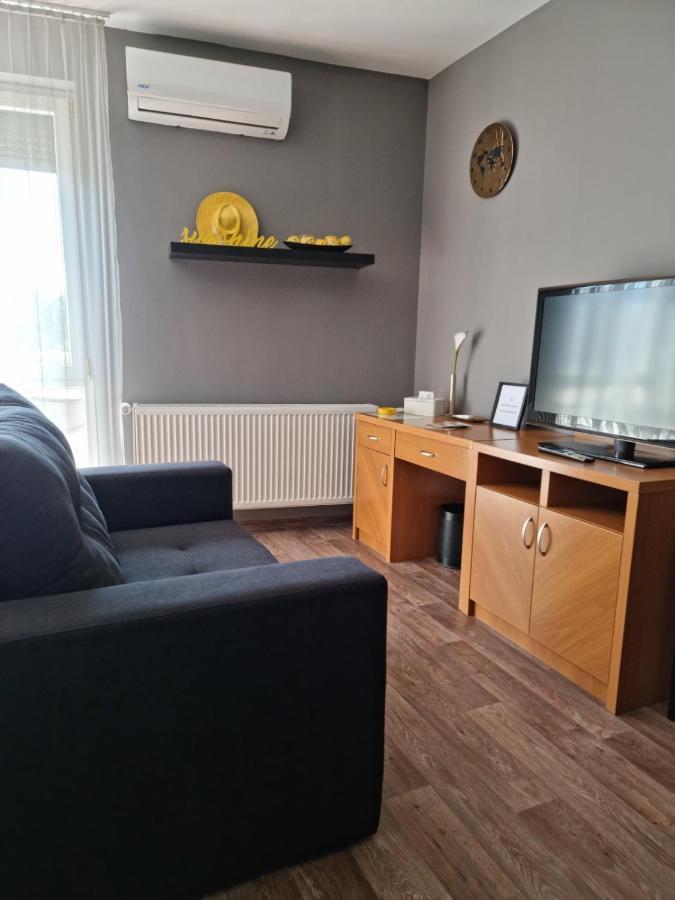 Relax Wellness Apartman Hajdúszoboszló Apartamento Exterior foto