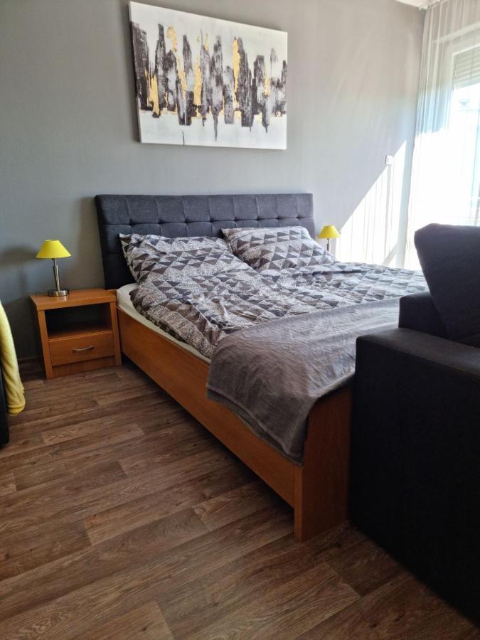 Relax Wellness Apartman Hajdúszoboszló Apartamento Exterior foto